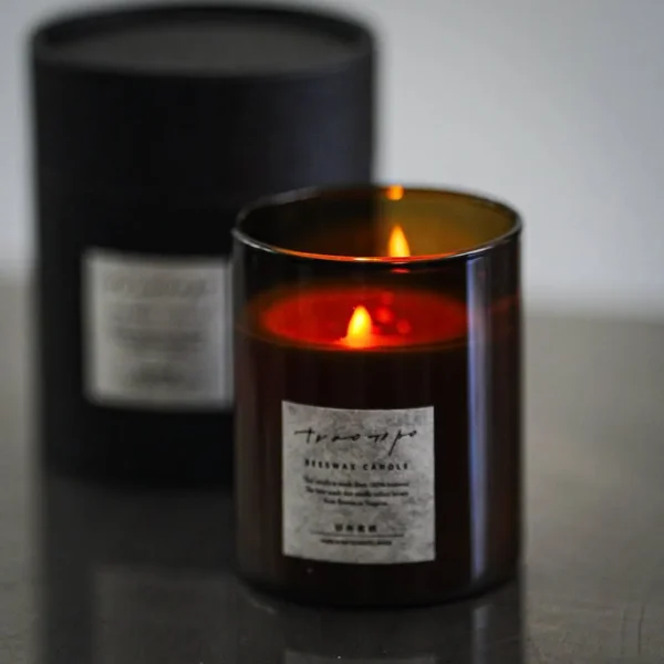 ノスタルジックな琥珀瓶入り 琥珀瓶の蜜蝋